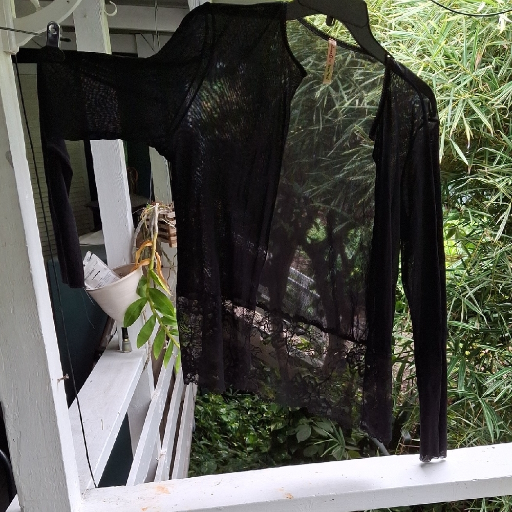 Elegant Black Lace and mesh cardigan for Women